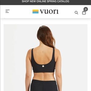 Vuori daily sports bra